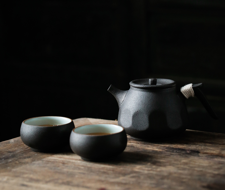 Black Pottery Tea Set